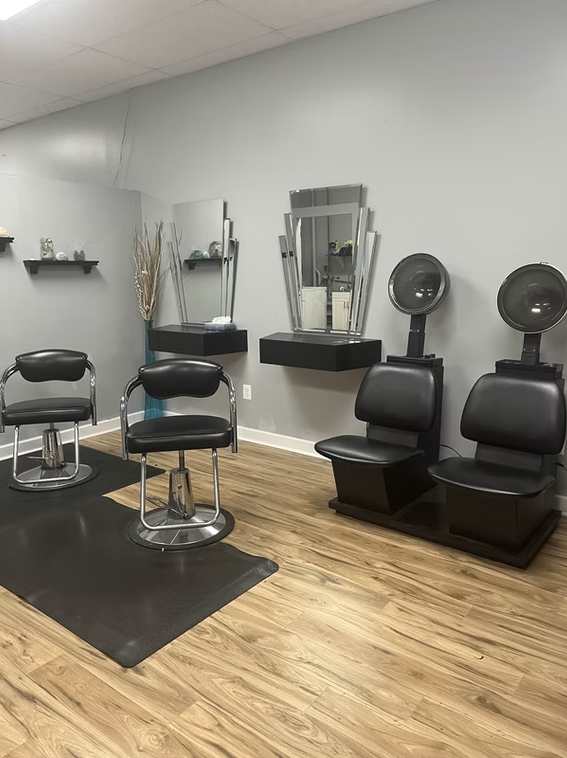 Salon gallery image
